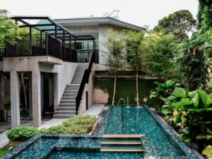Best sustainable hotels in Singapore: Lloyds Inn
